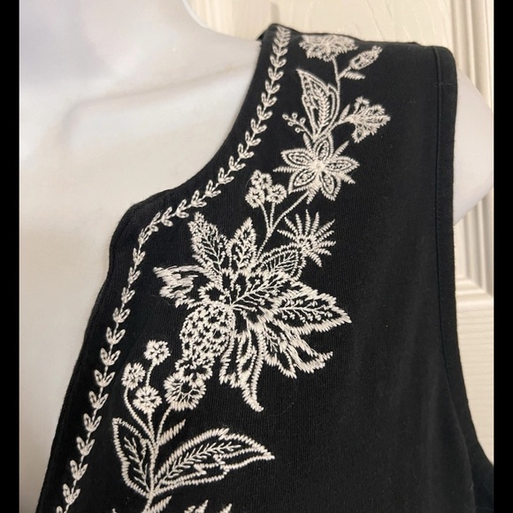 LANDS END WOMEN SIZE M COTTON BLEND BLACK WHITE EMBROIDERED FLORAL SHIFT DRESS - Picture 7 of 15